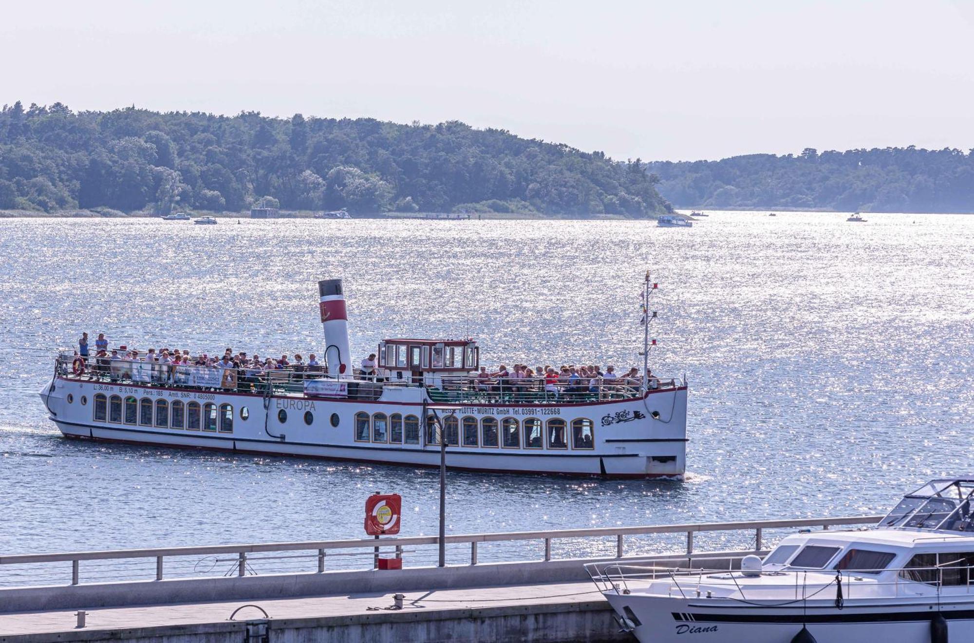 Ferienwohnungen Am Mueritzer Hafen Варен Екстер'єр фото